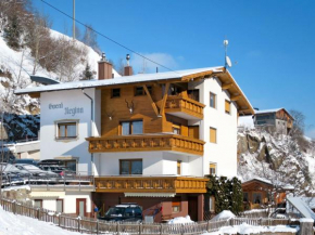 Apartment Garni Regina by Interhome